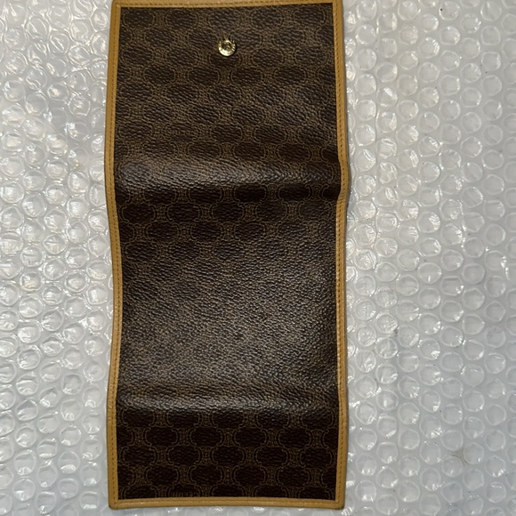 Celine wallet.  Used but in excellent condition. - Picture 5 of 10